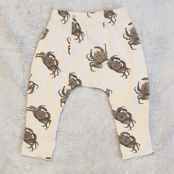 EUC 18-24M Kate Quinn Classic Panda Pants Crab 🦀 Raw Edge Cotton White Brown - Picture 1 of 4